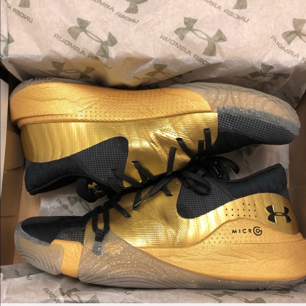 Under Armour - Picture 2 of 7